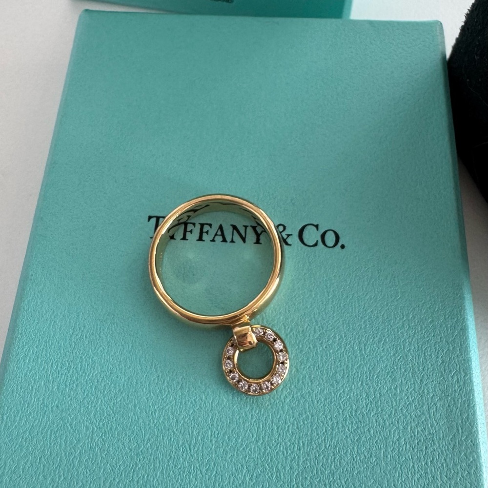 Tiffany & Co. Doorknock 18k Ring